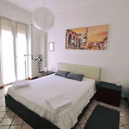 Gatto Romeo Apartment *