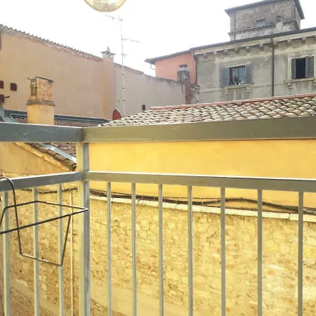 Gatto Romeo Apartment *